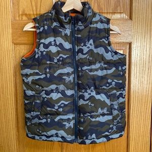 Camouflage vest, Good condition, Size 8